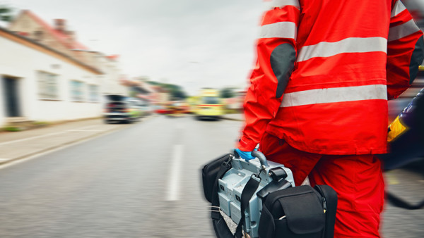 NIS-2_gilt-fuer-Rettungsdienste_Katastrophenschutz_Hausnotruf